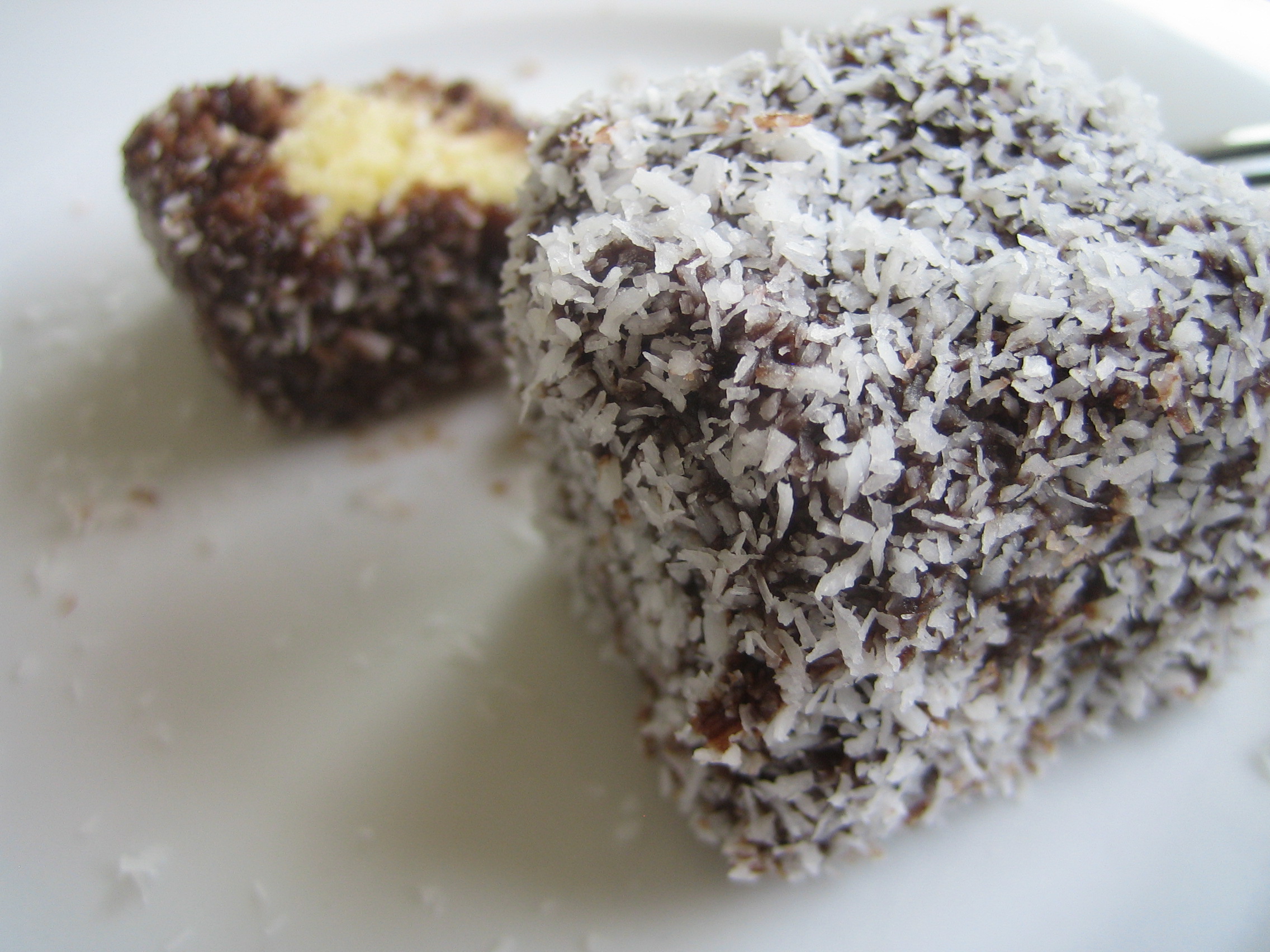 Lamingtons FM