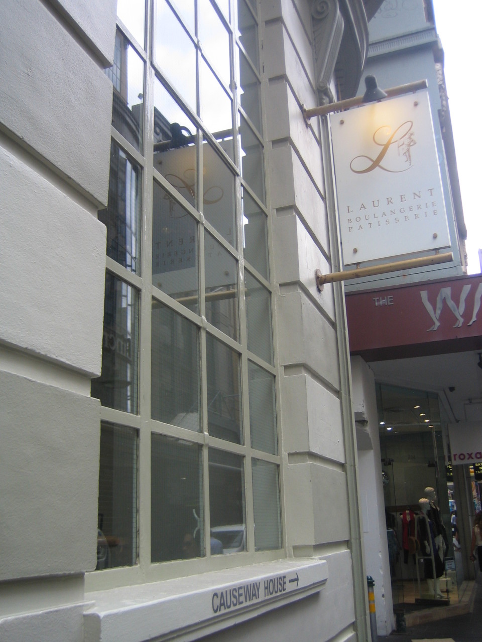 Cafe Laurent Front